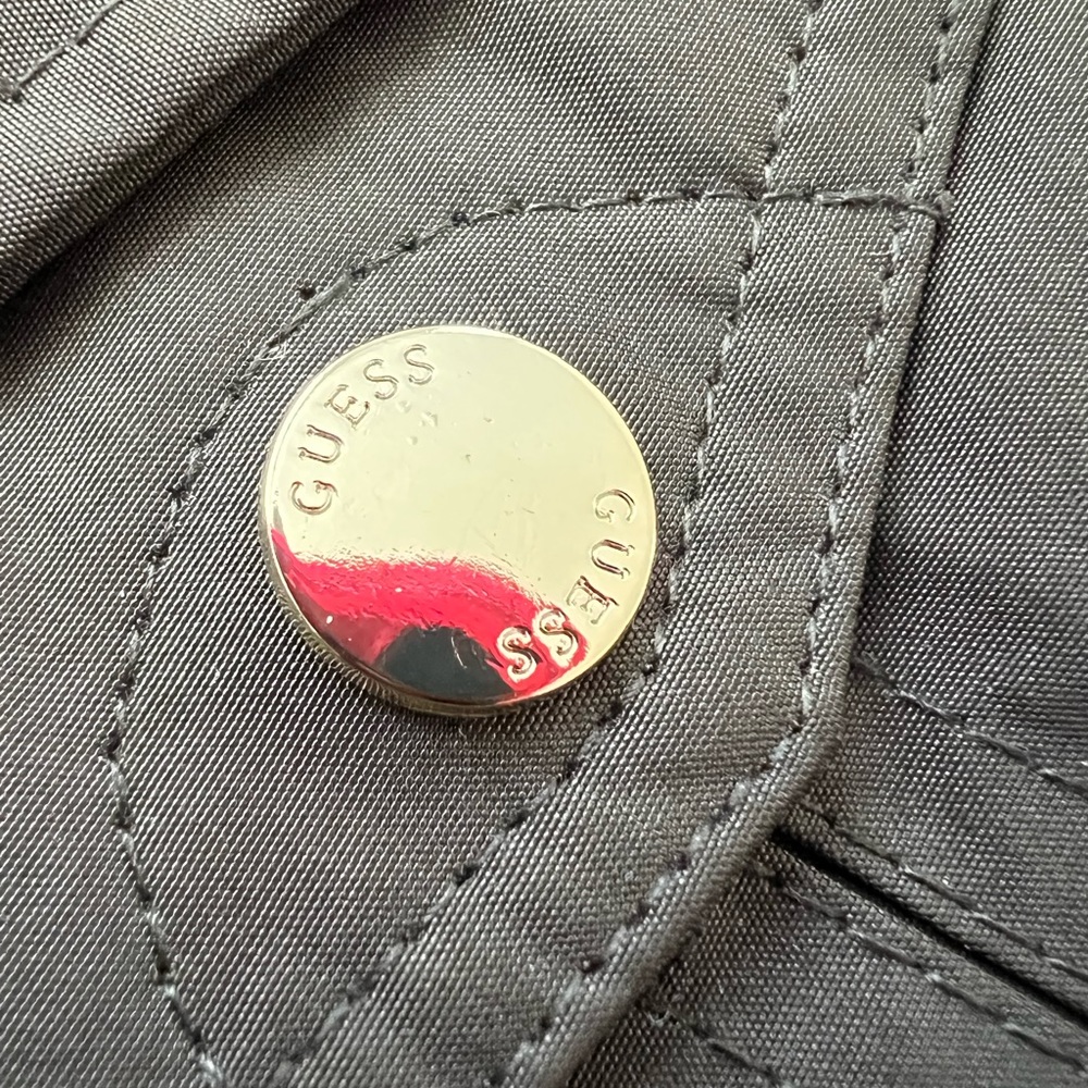 🤑 Women’s Guess Coat - Picture 9 of 11